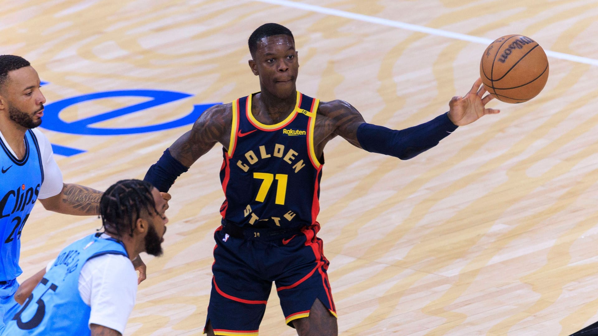 Dennis Schröder im Trikot der Golden State Warriors: Für ihn folgt die nächste Station in der NBA.