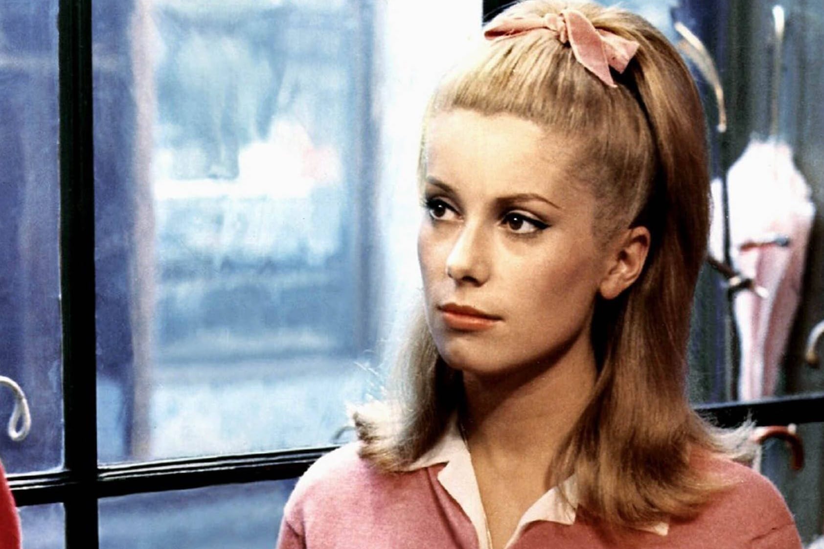 Catherine Deneuve: In der Romanze verkörperte die Schauspielerin die Rolle der Geneviève.