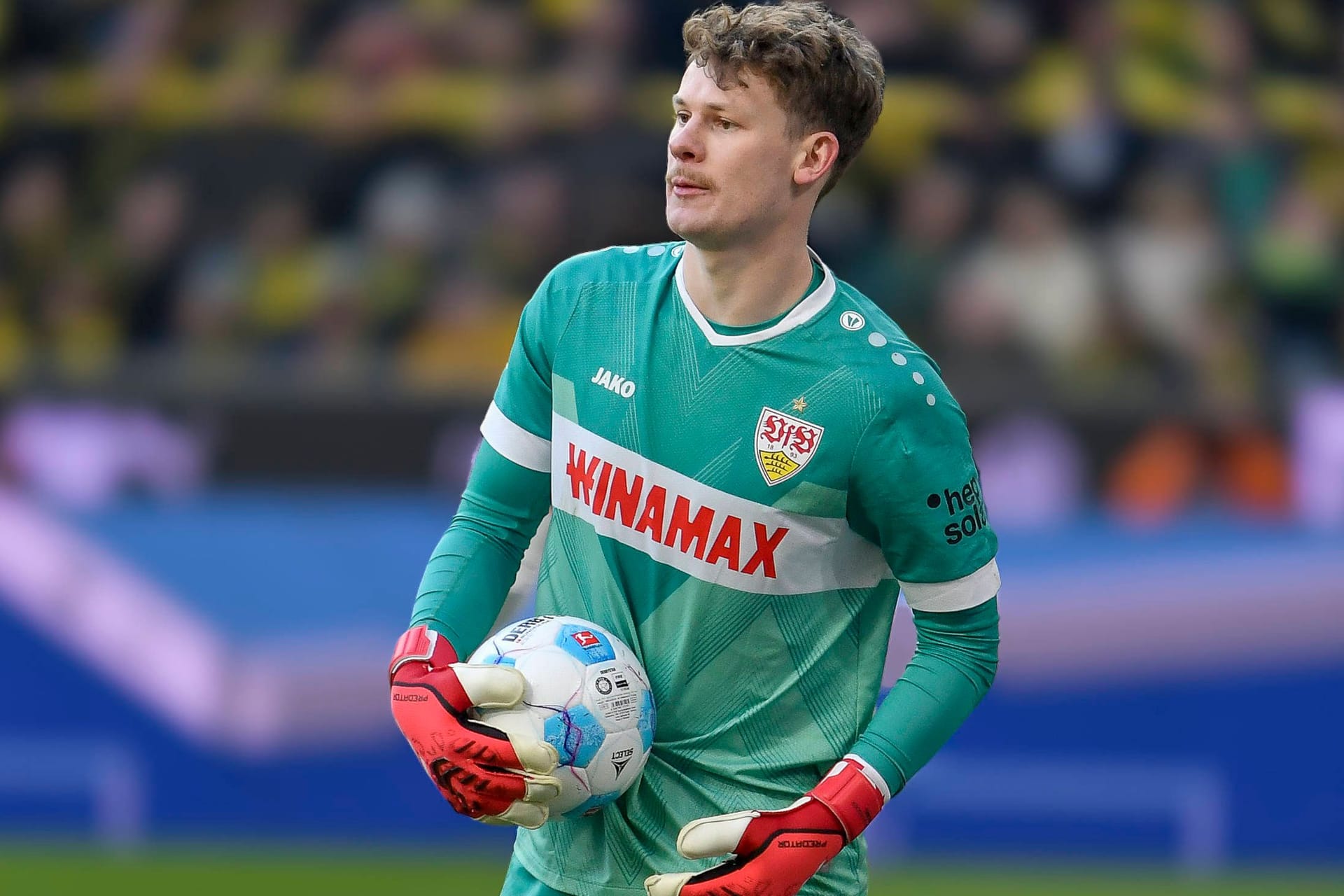 Alexander Nübel: Der 28-Jährige spielt seit 2023 für den VfB Stuttgart.