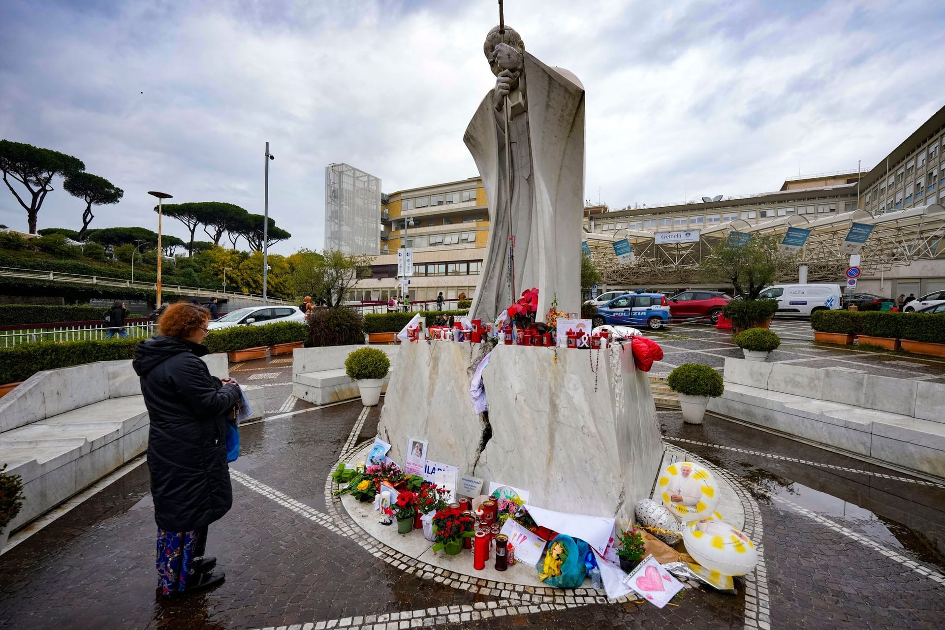 Papst Franziskus im Krankenhaus