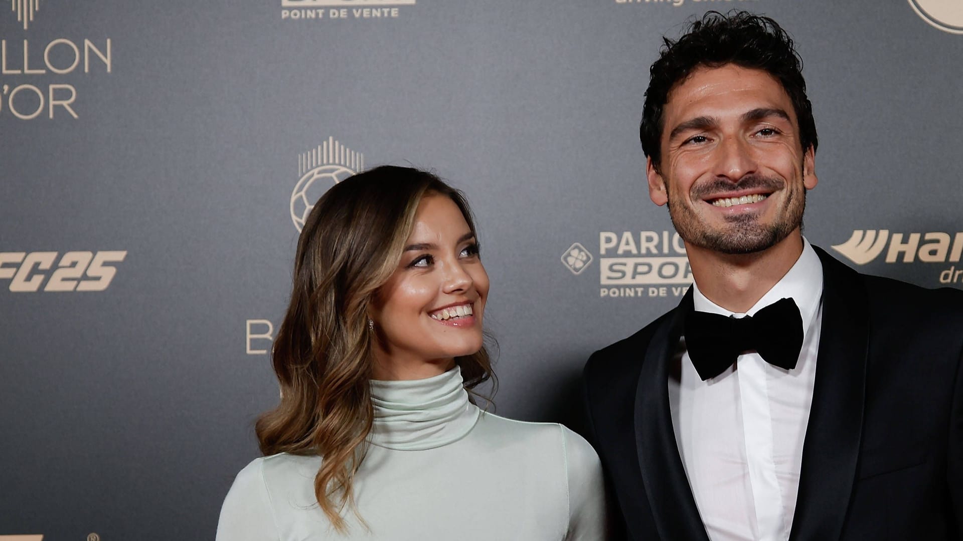 Nicola Cavanis und Mats Hummels: In Paris gaben sie ihr öffentliches Pärchendebüt.