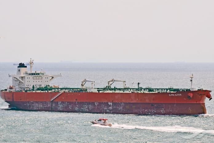 Öltanker Koala (Archivbild): Die Crewmitglieder sollen alle in Sicherheit sein.