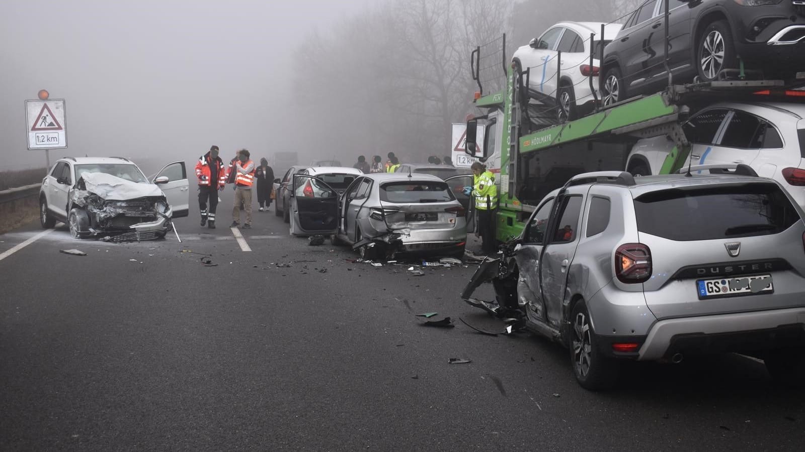 Aufgrund des Nebels krachte es auf der A27 gleich mehrfach.