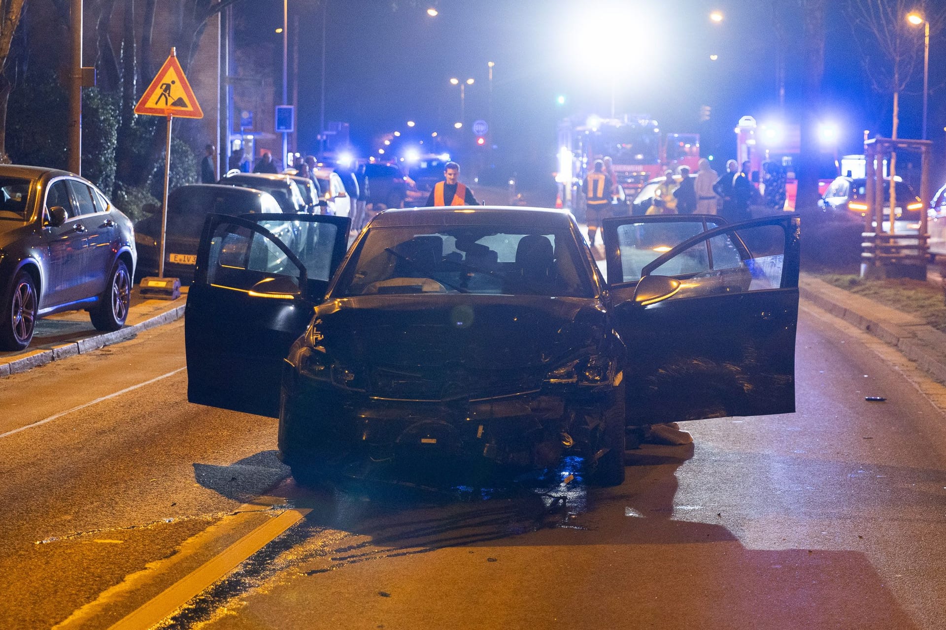 In Essen hat sich am späten Dienstagabend ein schwerer Verkehrsunfall ereignet.