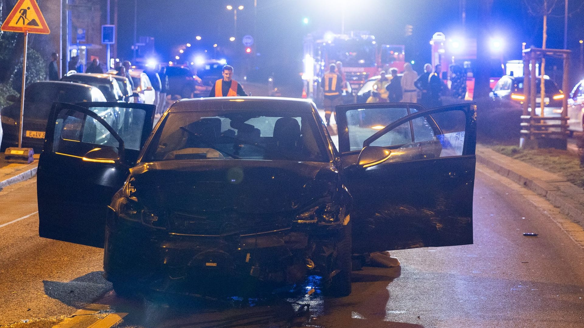 In Essen hat sich am späten Dienstagabend ein schwerer Verkehrsunfall ereignet.