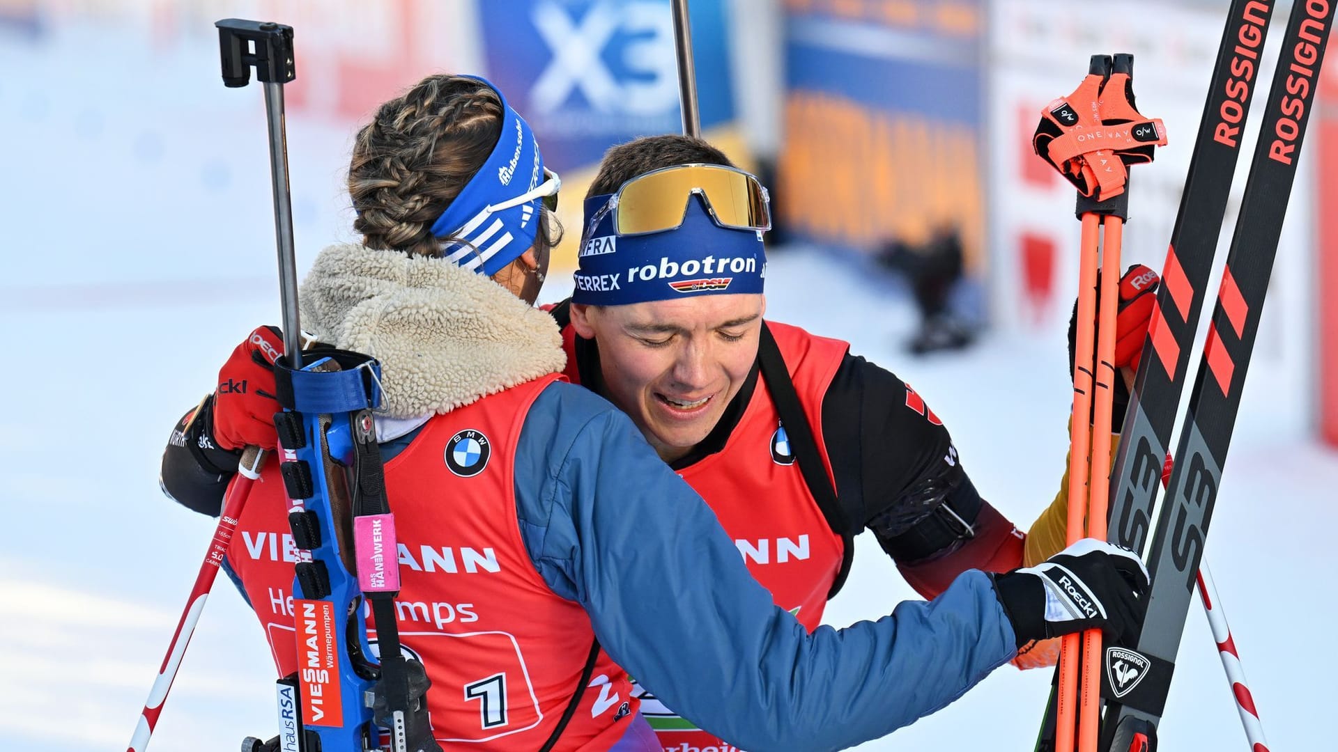 Glücklich im Ziel: Franziska Preuß (l.) und Justus Strelow freuten sich über ihre gemeinsame Medaille.