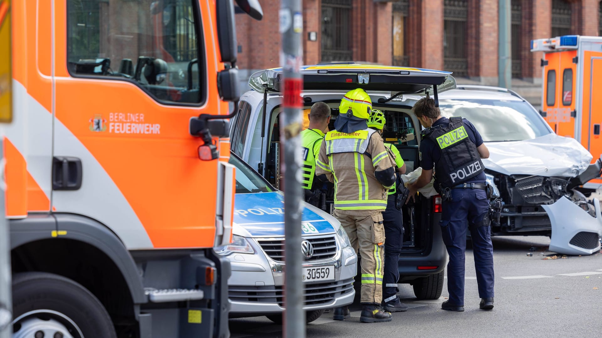 Verkehrsunfall in Berlin (Symbolbild): Die Polizei hat ihre neue Statistik zur Verkehrssicherheit veröffentlicht.