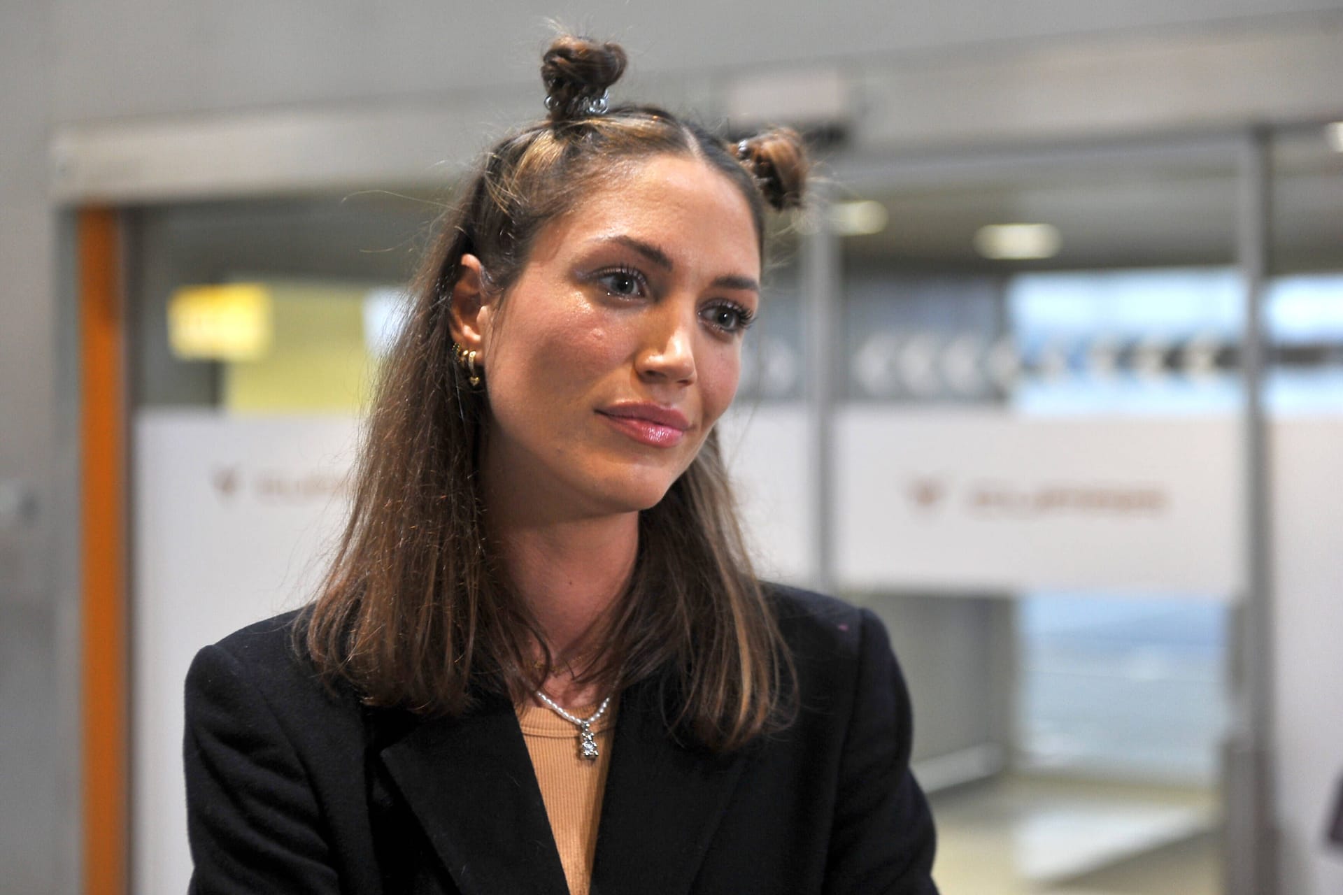 Tessa Bergmeier am Flughafen Frankfurt (Archivbild): Nach ihrem Besuch des Schwimmbads informierte sie umgehend die Behörden.