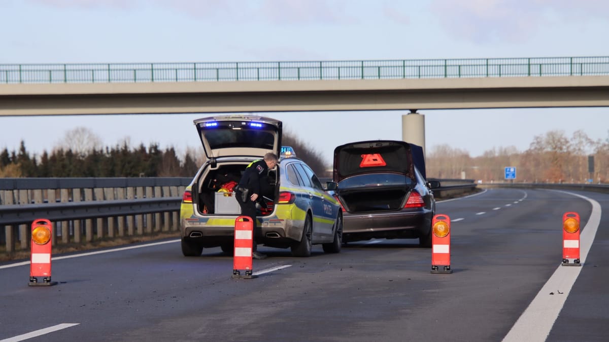 autofahrer-durchbricht-grenzkontrolle-verfolgungsfahrt