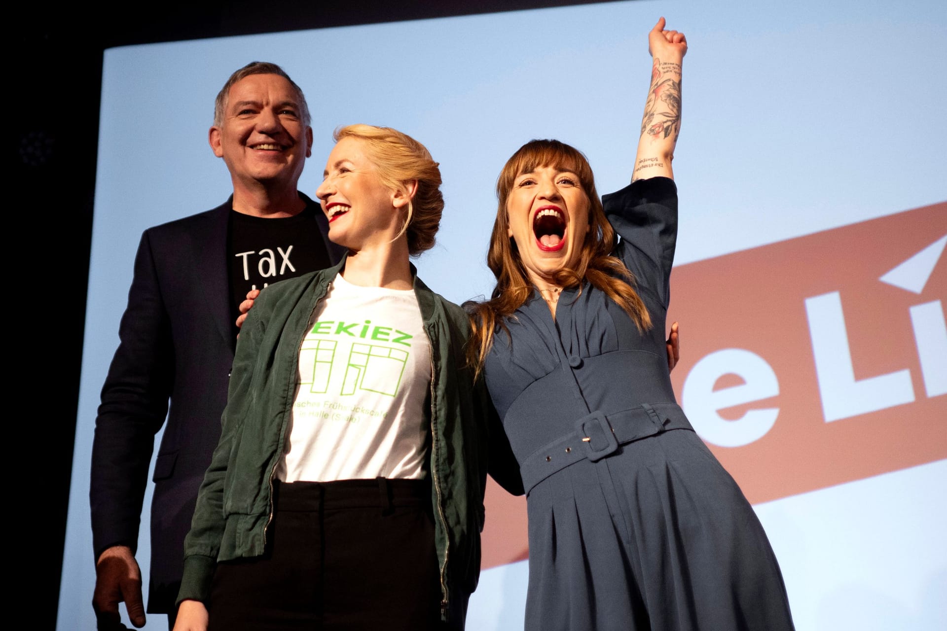 Die Vorsitzenden der Linkspartei Jan van Aken (l.) und Ines Schwerdtner (m.) mit Spitzenkandidatin Heidi Reichinnek (r.): In Umfragen geht es für die Linke derzeit steil nach oben.