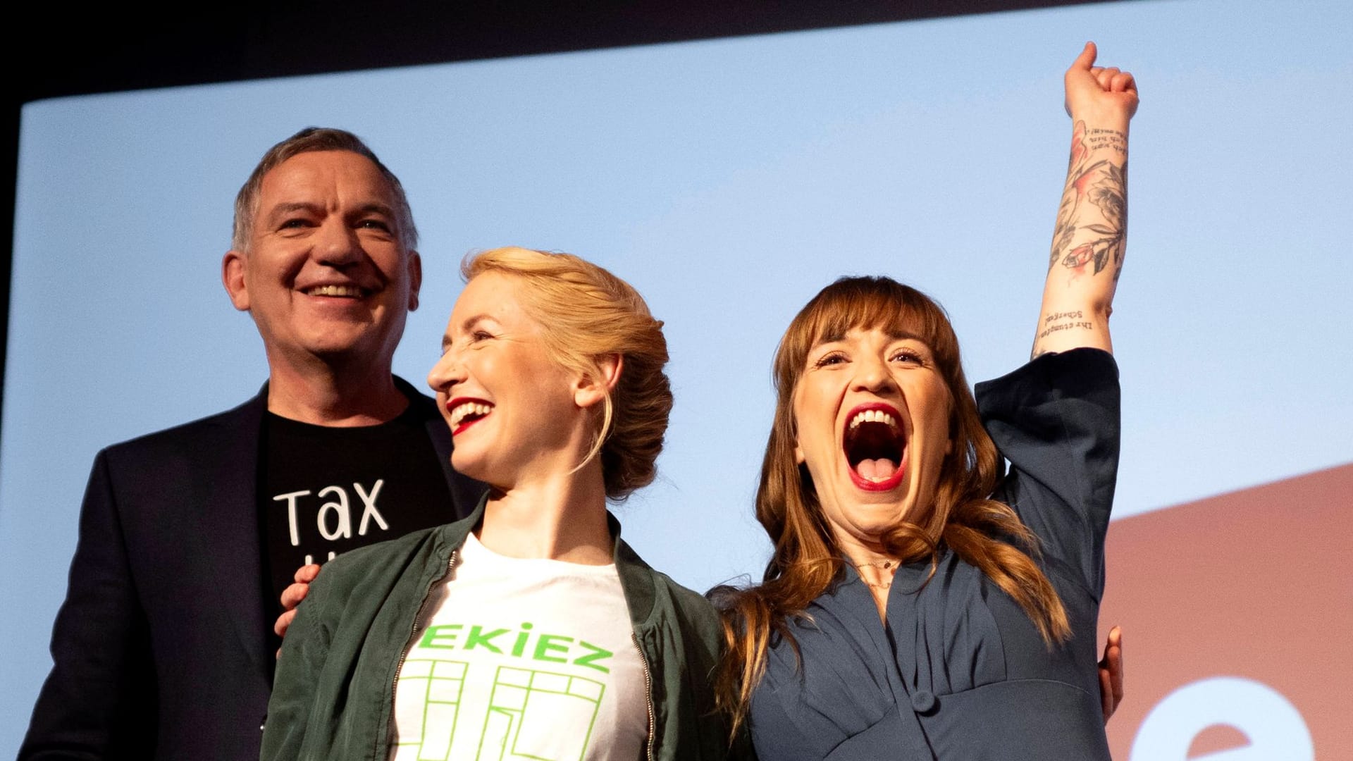 Die Vorsitzenden der Linkspartei Jan van Aken (l.) und Ines Schwerdtner (m.) mit Spitzenkandidatin Heidi Reichinnek (r.): In Umfragen geht es für die Linke derzeit steil nach oben.