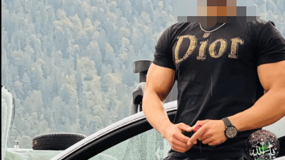 Auf TikTok posiert Farhad N. gerne vor dem Hintergrund von Luxus-Autos