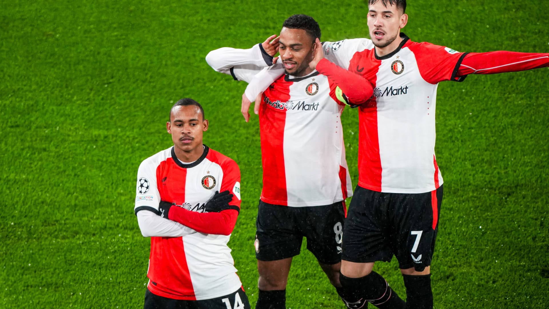 Igor Paixão (l.): Der Brasilianer schoss Feyenoord zum Sieg gegen Milan.