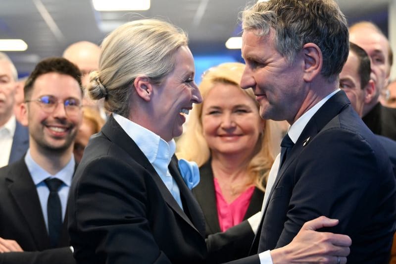 Alice Weidel, Bundesvorsitzende und Kanzlerkandidatin der AfD, und Björn Höcke (AfD).