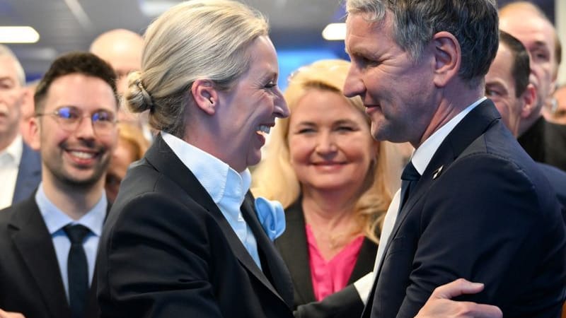 Alice Weidel, Bundesvorsitzende und Kanzlerkandidatin der AfD, und Björn Höcke (AfD).