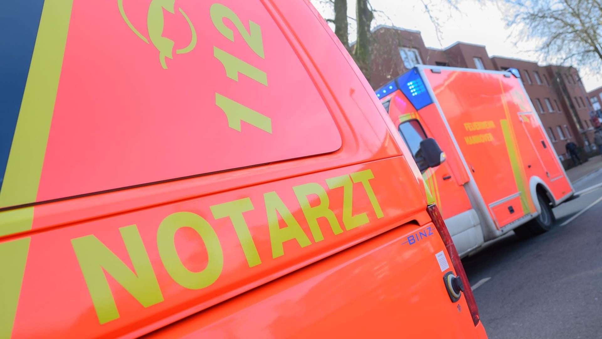 Notarzt und Rettungswagen