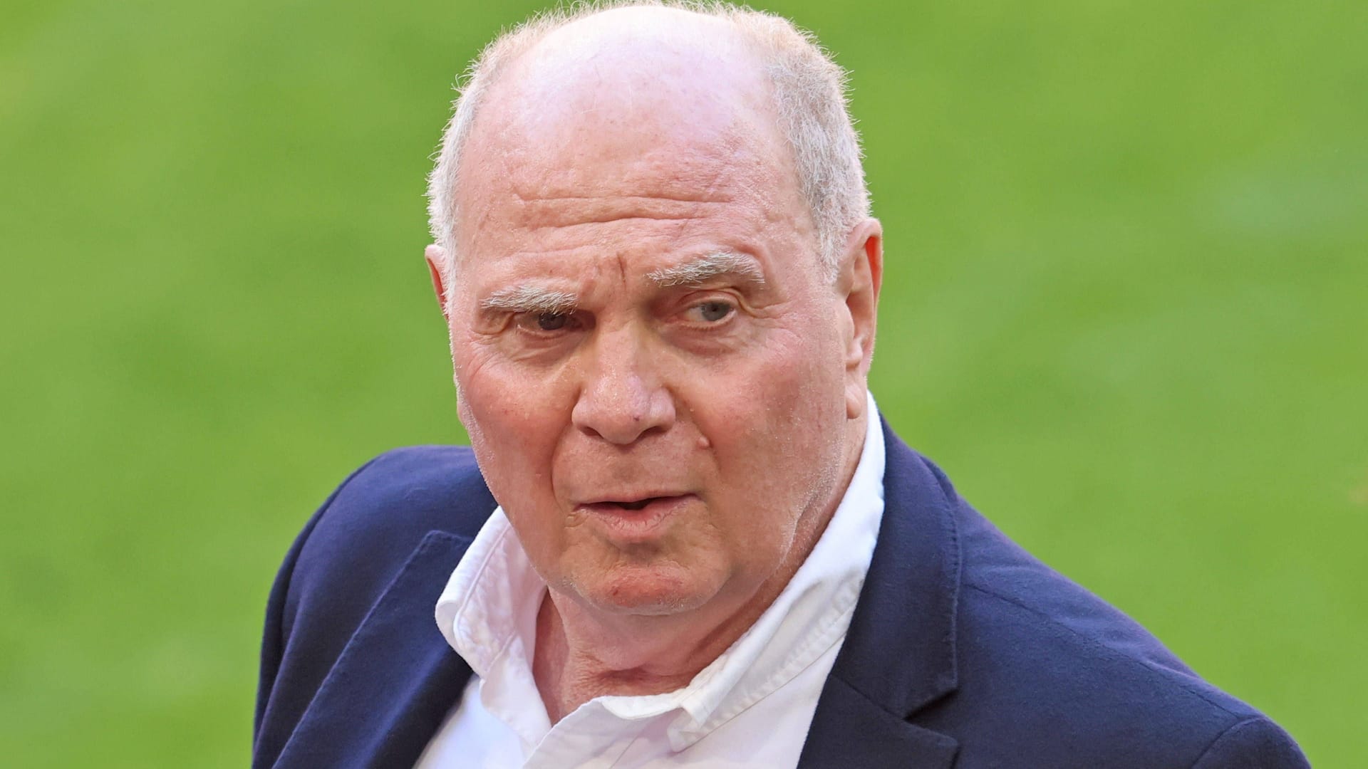 Bayern-Ehrenpräsident Hoeneß: Fehler bei Müller gemacht.
