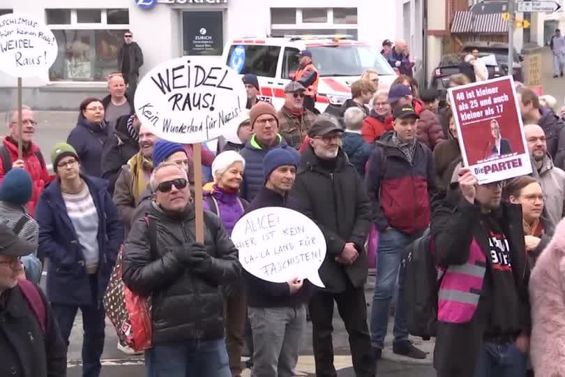 Eine geplante Gegenkundgebung wurde nicht zugelassen.