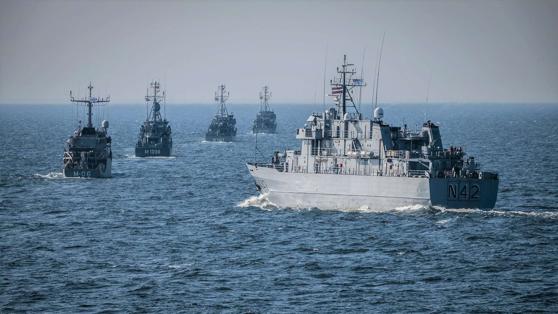 Deutsche, litauische und lettische Marineboote in der Ostsee: Experten halten einen russischen Angriff in zwei Jahren für möglich.