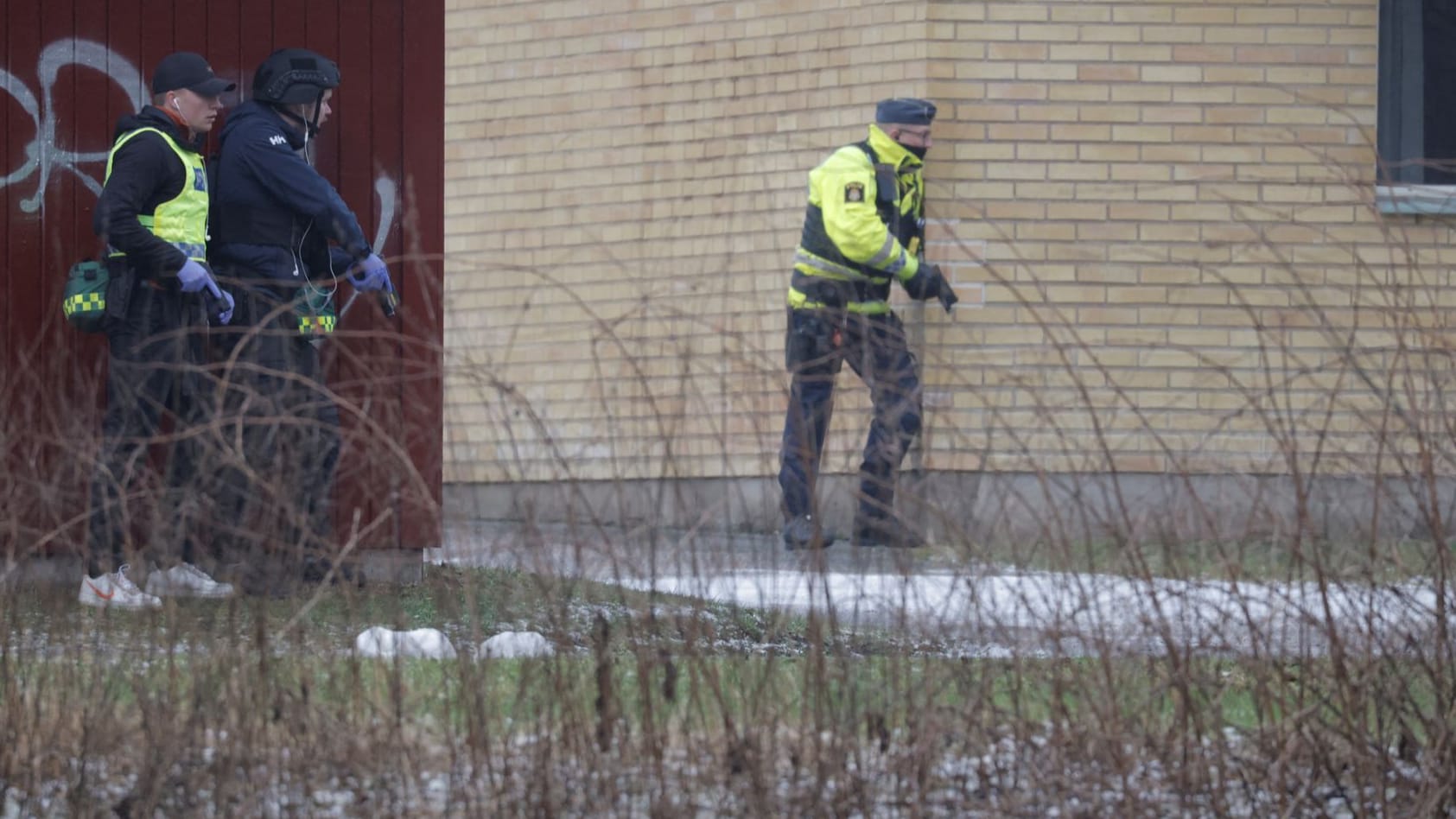 Einsatz in der Risbergska-Schule: Die Polizei rief die Bevölkerung, den betroffenen Stadtteil zu meiden.