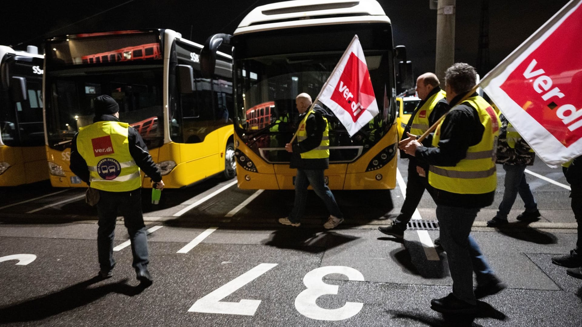 Warnstreiks im öffentlichen Nahverkehr - Stuttgart