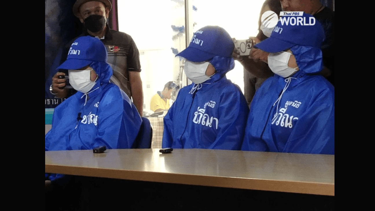 Die drei befreiten Frauen berichteten anonym bei einer Pressekonferenz von ihrem Schicksal.