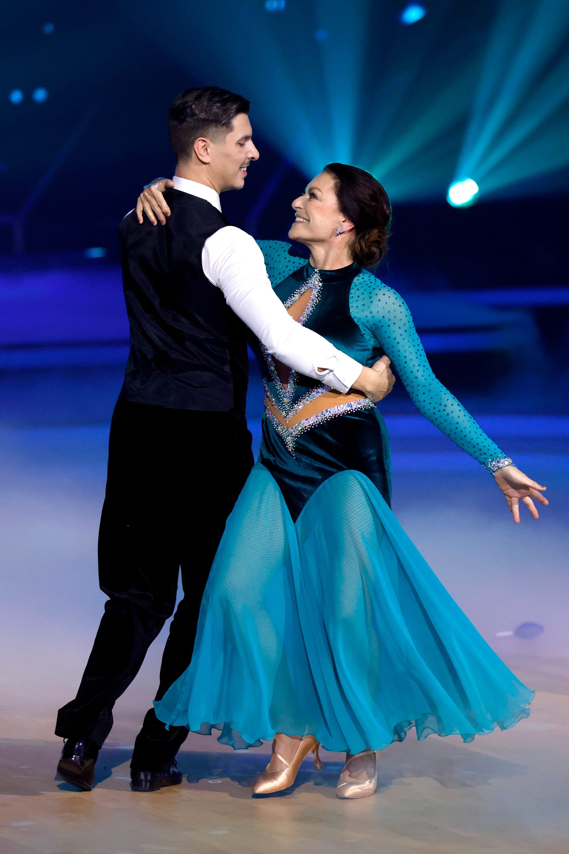 "Let's Dance": Christine Neubauer tanzt mit Profitänzer Alexandru Ionel.