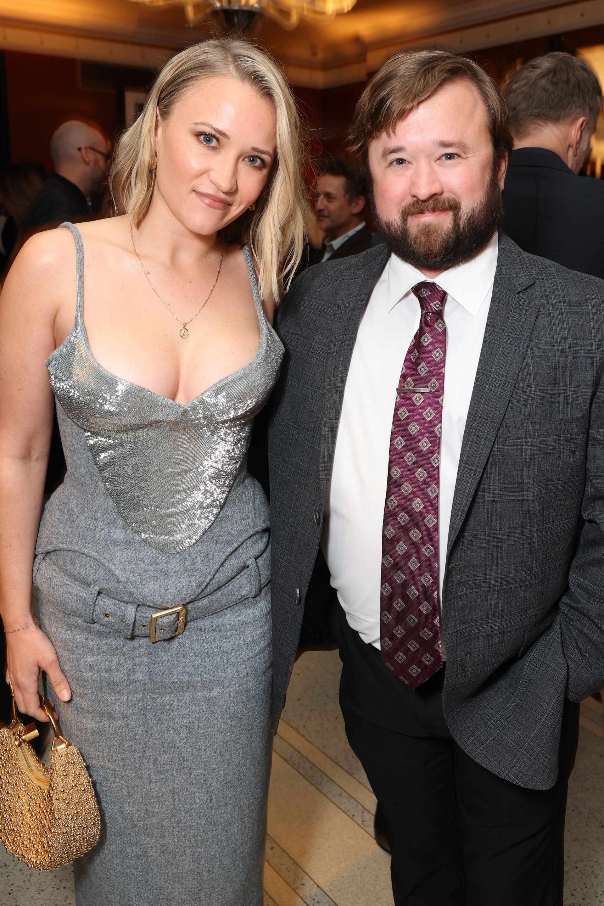 Haley Joel Osment mit seiner Schwester Emily bei Feierlichkeiten in Beverly Hills im Januar 2025.