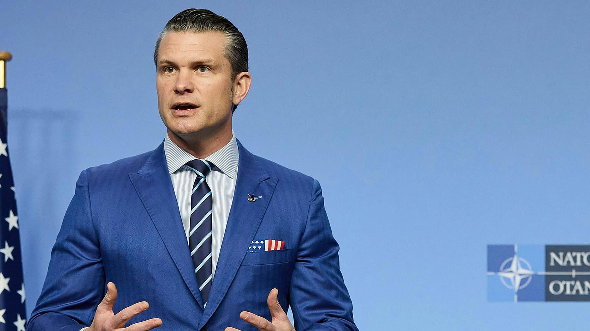 US-Verteidigungsminister Pete Hegseth im NATO-Hauptquartier in Brüssel (Archivbild).