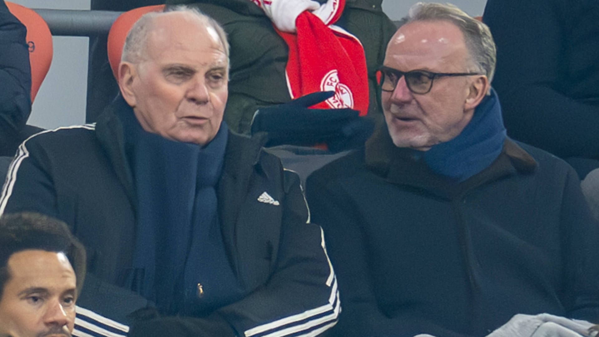 Uli Hoeneß (l.) und Karl-Heinz Rummenigge: Die Aufsichtsratsmitglieder des FC Bayern sind in die wichtigsten Entscheidungen ihres Vereins eingebunden.