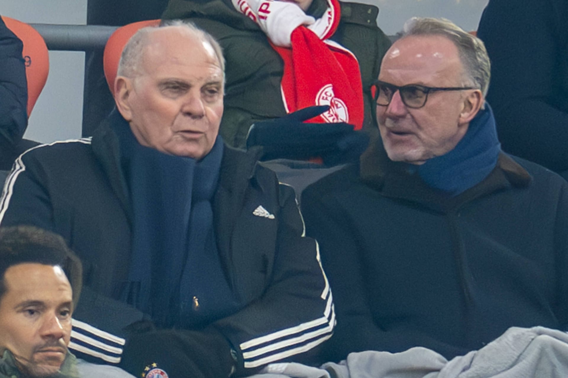 Uli Hoeneß (l.) und Karl-Heinz Rummenigge: Die Aufsichtsratsmitglieder des FC Bayern sind in die wichtigsten Entscheidungen ihres Vereins eingebunden.