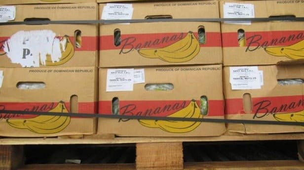 Mehrere gestapelte Bananenkisten (Archivbild):