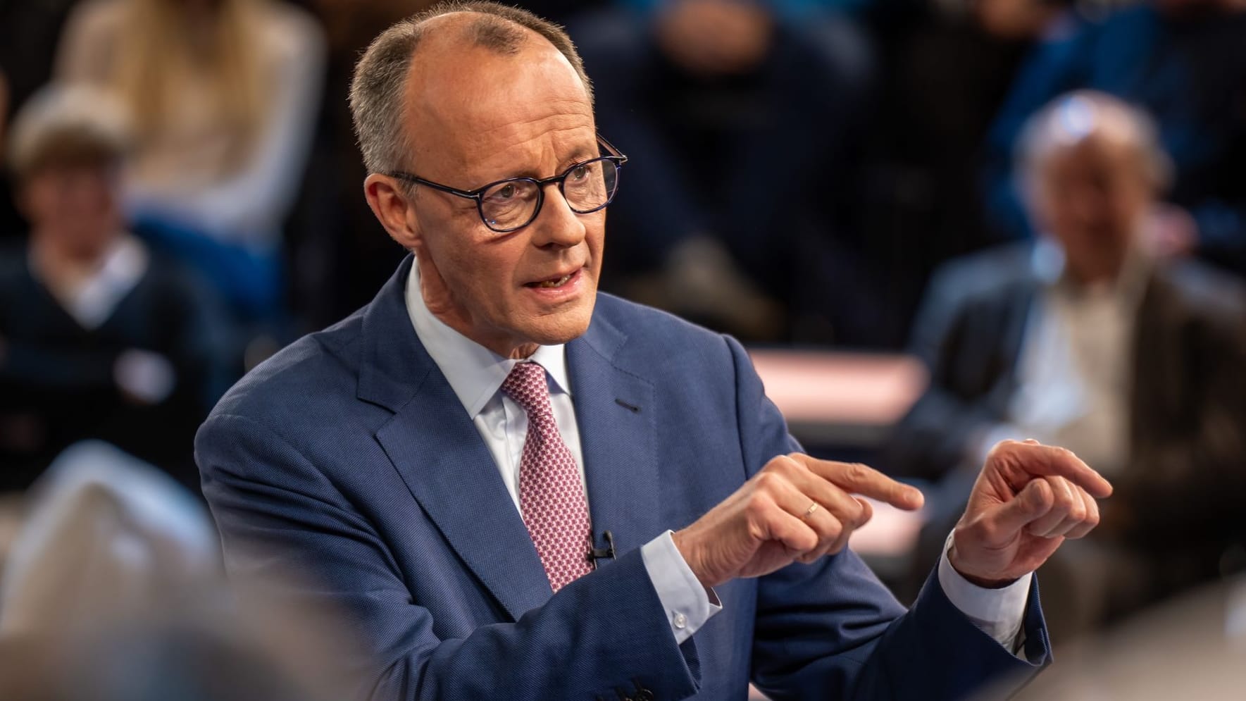 Friedrich Merz, Kanzlerkandidat und Vorsitzender der CDU, spricht in der ZDF-Sendung «Klartext»