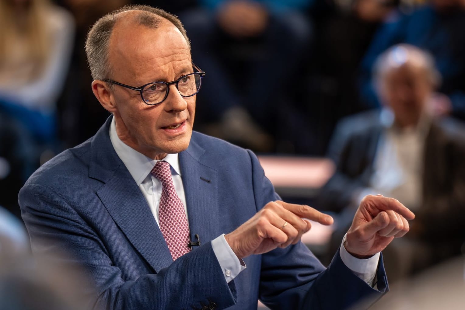 Friedrich Merz, Kanzlerkandidat und Vorsitzender der CDU, spricht in der ZDF-Sendung «Klartext»