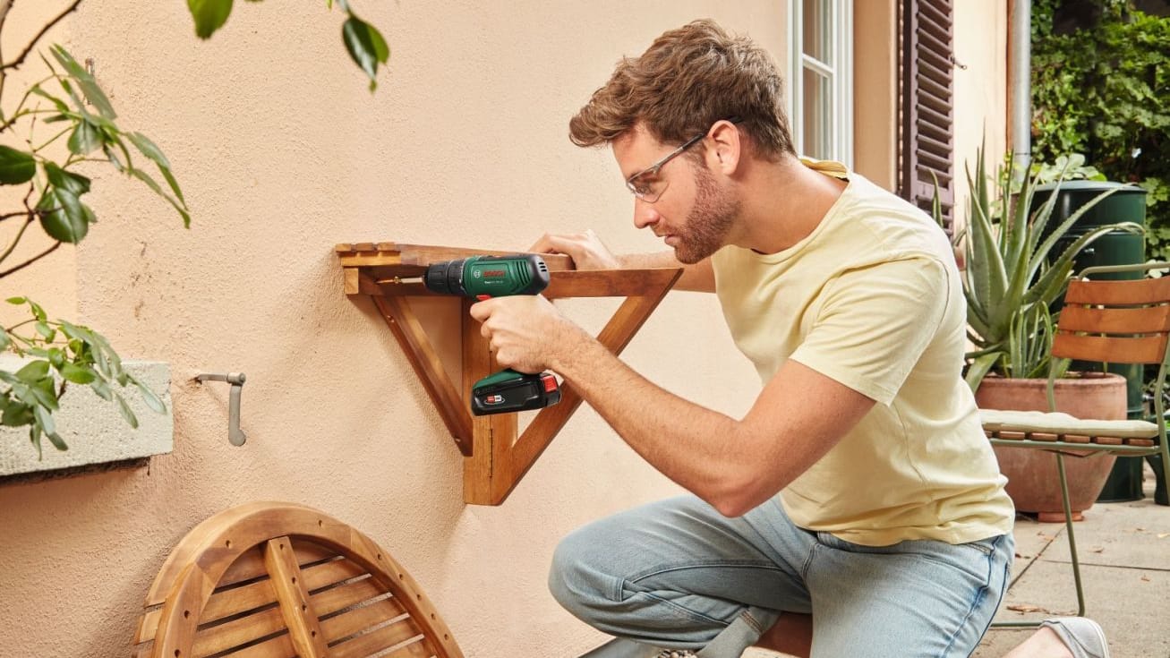 Heimwerker-Angebot: Globus Baumarkt verkauft aktuell den Akku-Bohrschrauber EasyDrill von Bosch günstig wie nie.