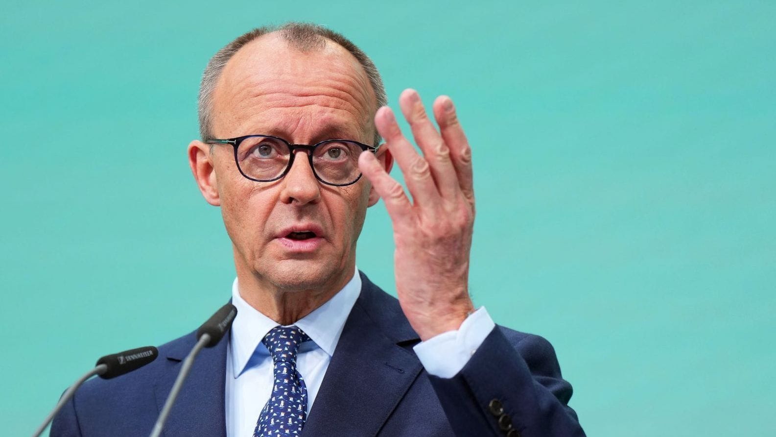 Friedrich Merz braucht schnell viel Geld.