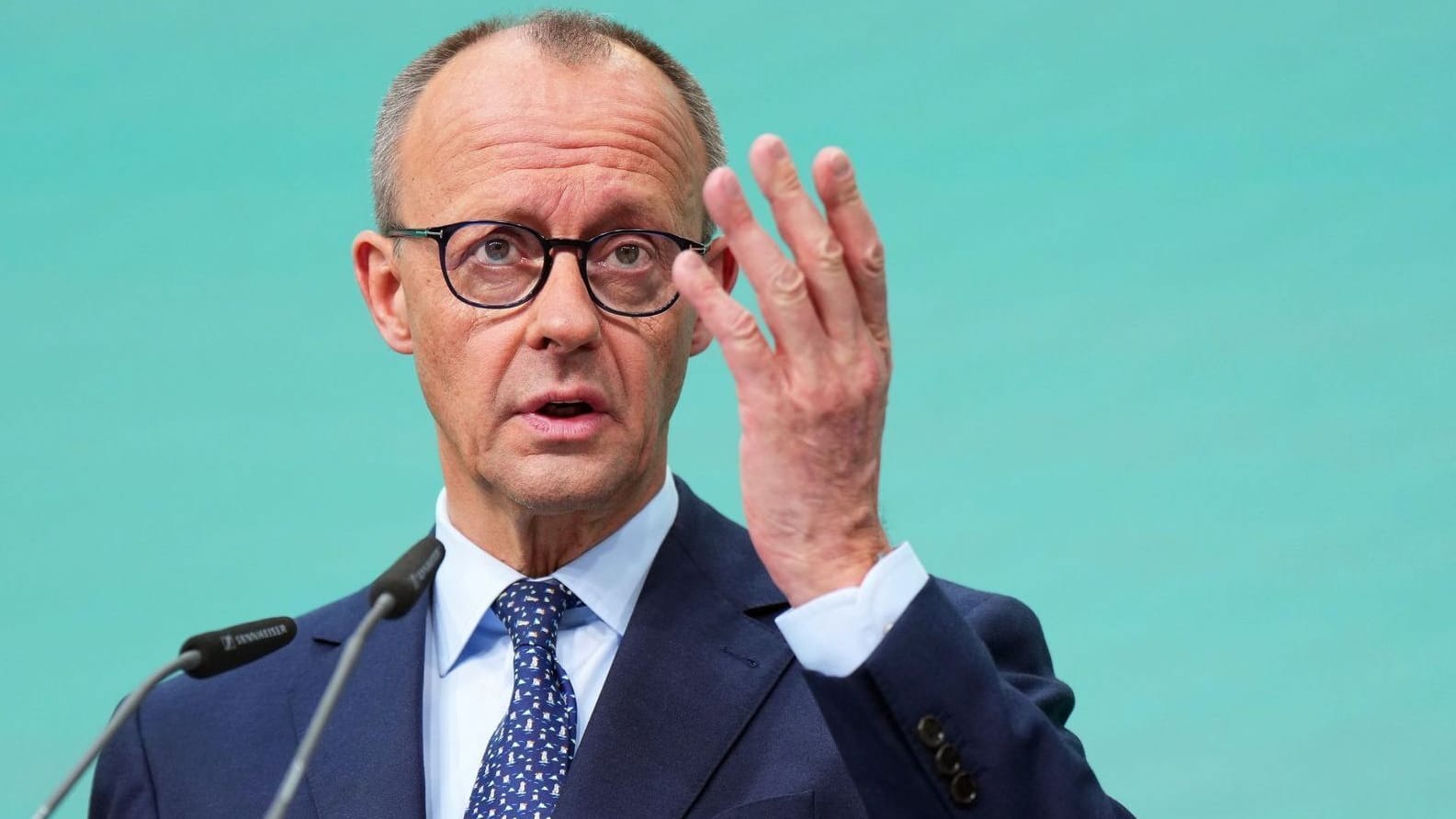 Friedrich Merz braucht schnell viel Geld.