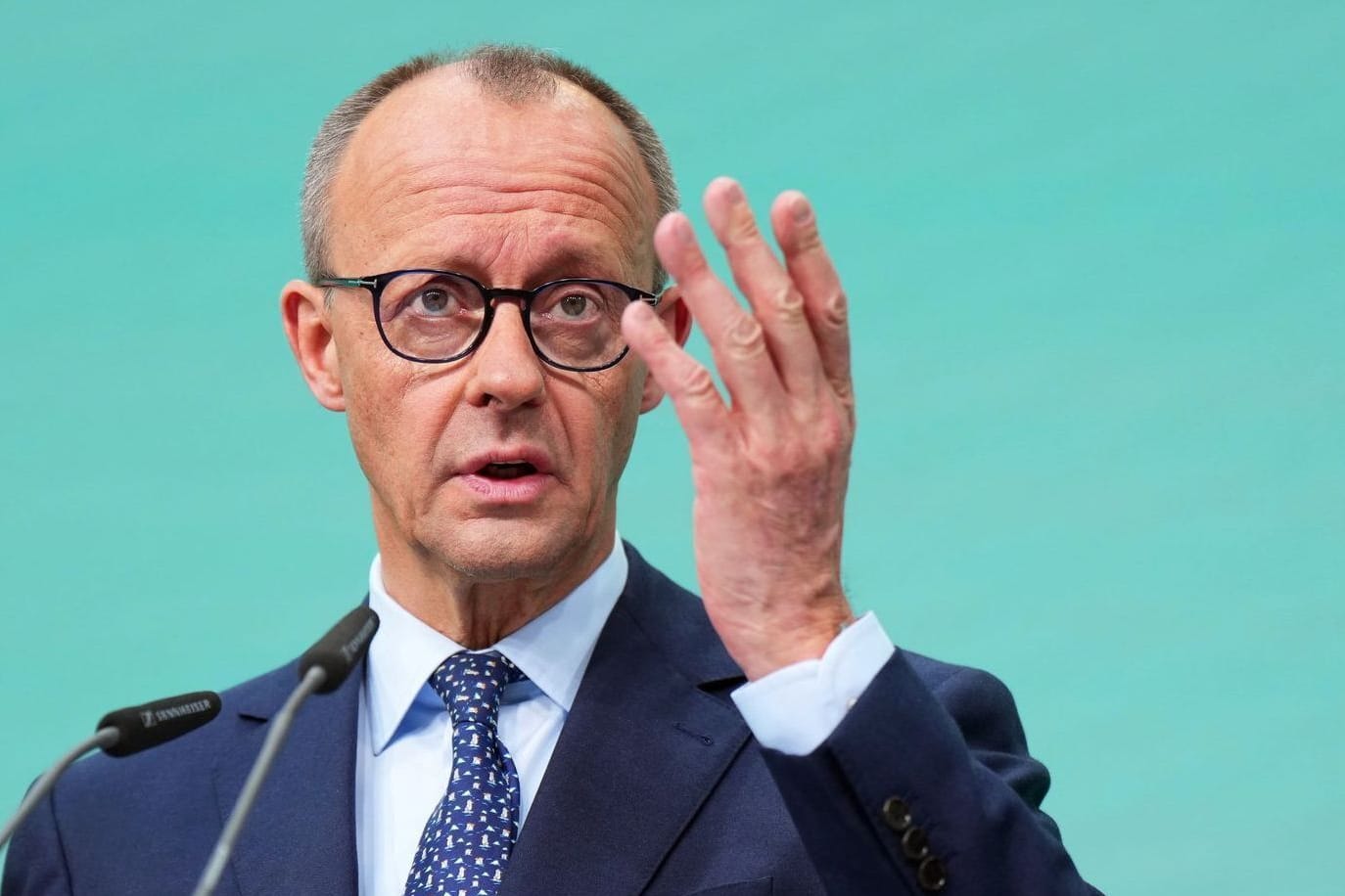 Friedrich Merz braucht schnell viel Geld.