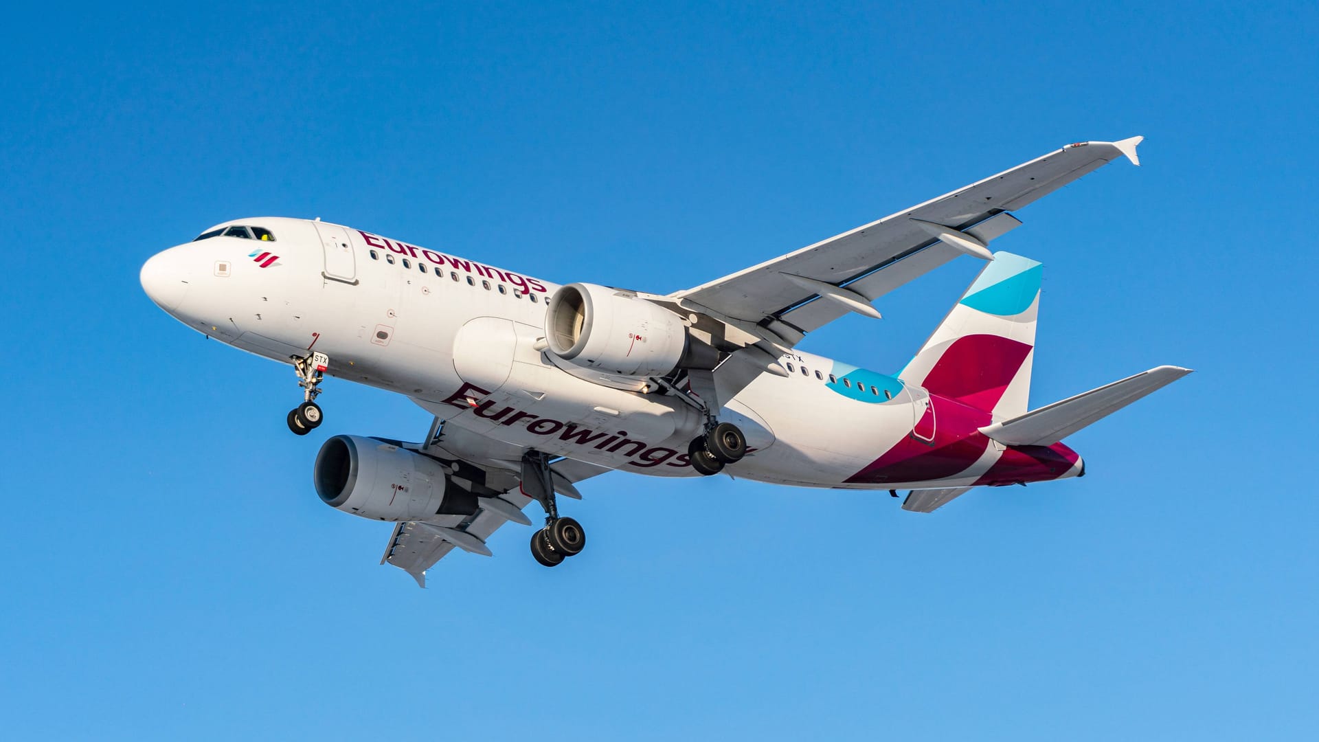 Eine Maschine von Eurowings (Archivbild): Bis zu fünfmal wöchentlich fliegt die Airline im Sommer nach Hamburg.