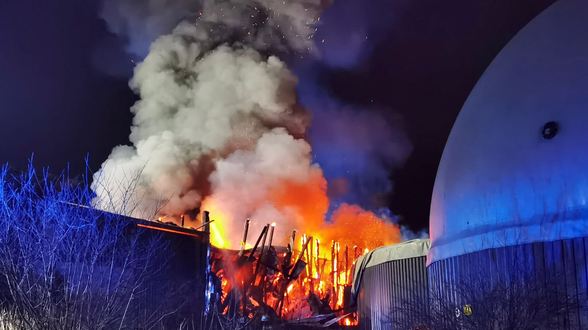 Das Feuer brach in Obermichelbach aus: Der Ort liegt rund 20 Kilometer von Nürnberg entfernt.