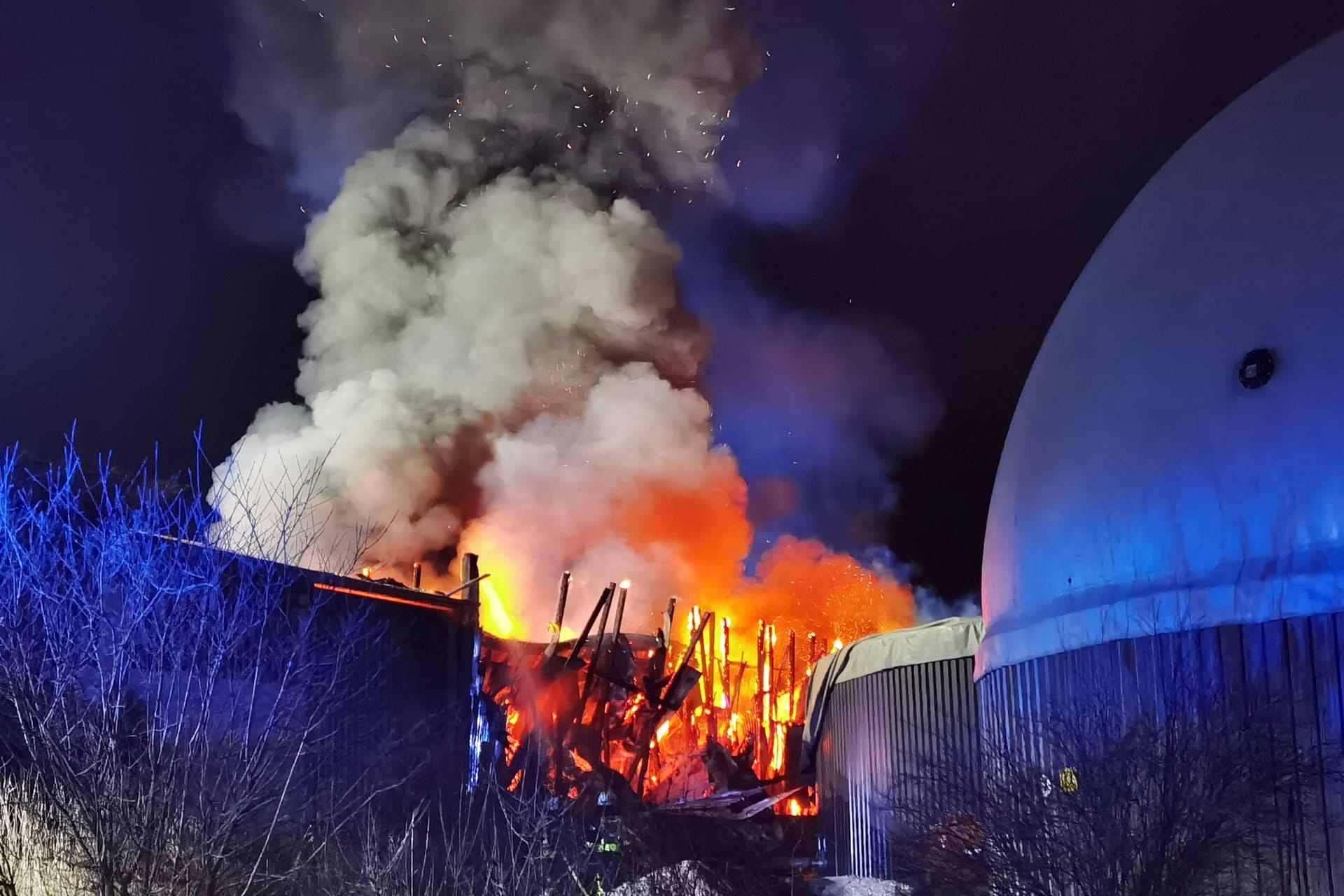 Das Feuer brach in Obermichelbach aus: Der Ort liegt rund 20 Kilometer von Nürnberg entfernt.