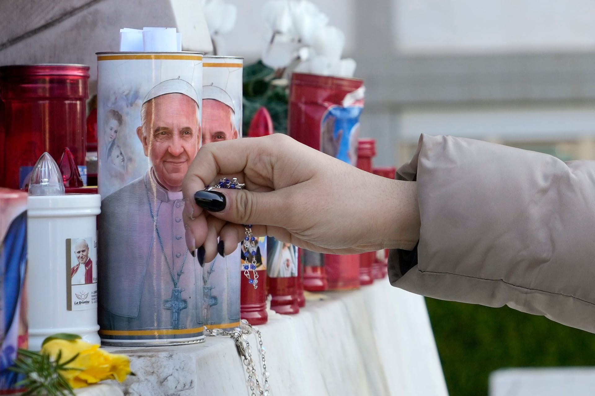 Papst im Gemelli-Krankenhaus in Rom