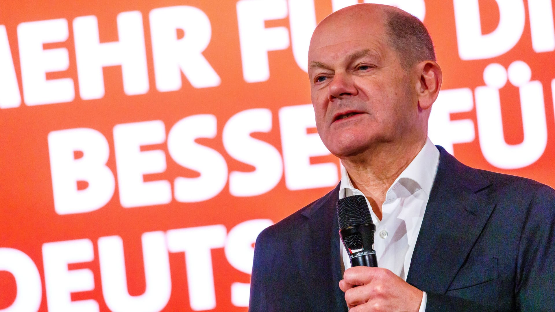 Olaf Scholz bei einer Wahlkampfveranstaltung in Cottbus (Archivbild): Die SPD liegt in Umfragen bei 16 Prozent.