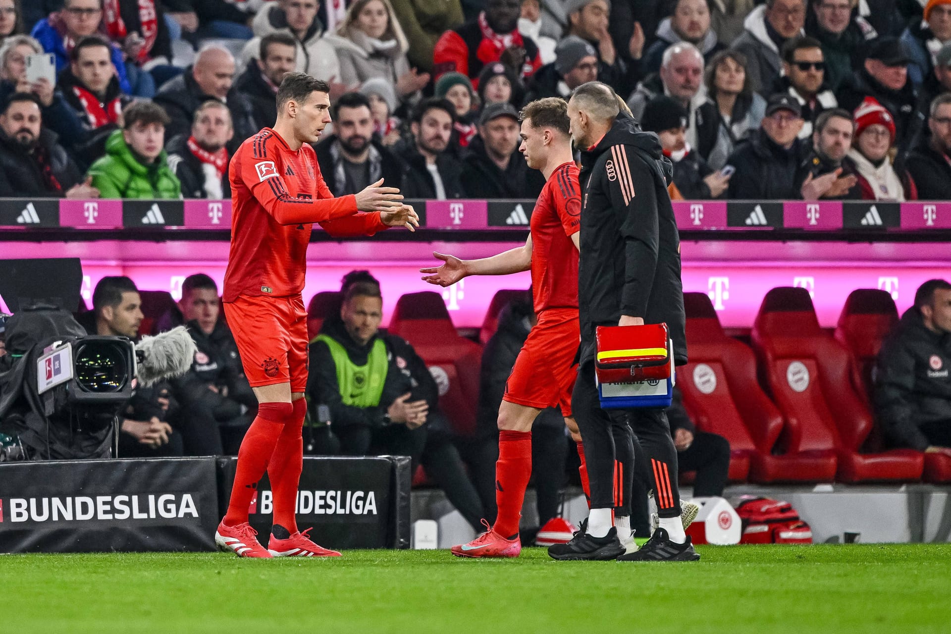 Leon Goretzka (ab 43.): Ersetzte Kimmich an der Seite von Pavlović und sicherte in erster Linie ab. Fiel weder positiv noch negativ groß auf – was für einen zentralen Mittelfeldspieler nicht das Schlechteste heißen muss. Note 3