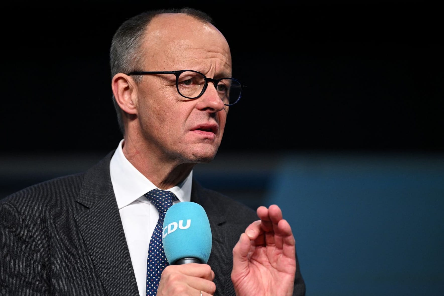 CDU-Chef Friedrich Merz: Nach dem mutmaßlichen Attentat in München fordert der Kanzlerkandidat der Union eine Wende in der Migrationspolitik.