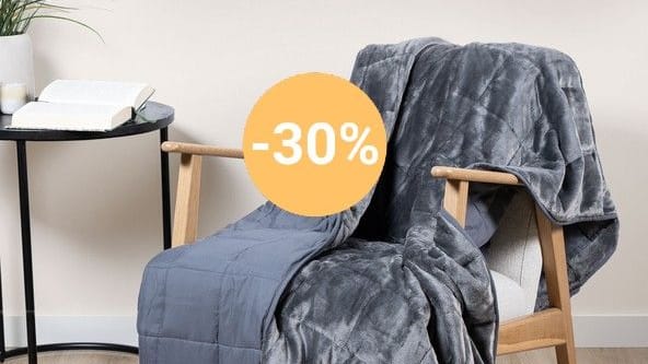 Für gesunden und erholsamen Schlaf: Aldi verkauft heute eine schwere Entspannungsdecke für nur 24,99 Euro.