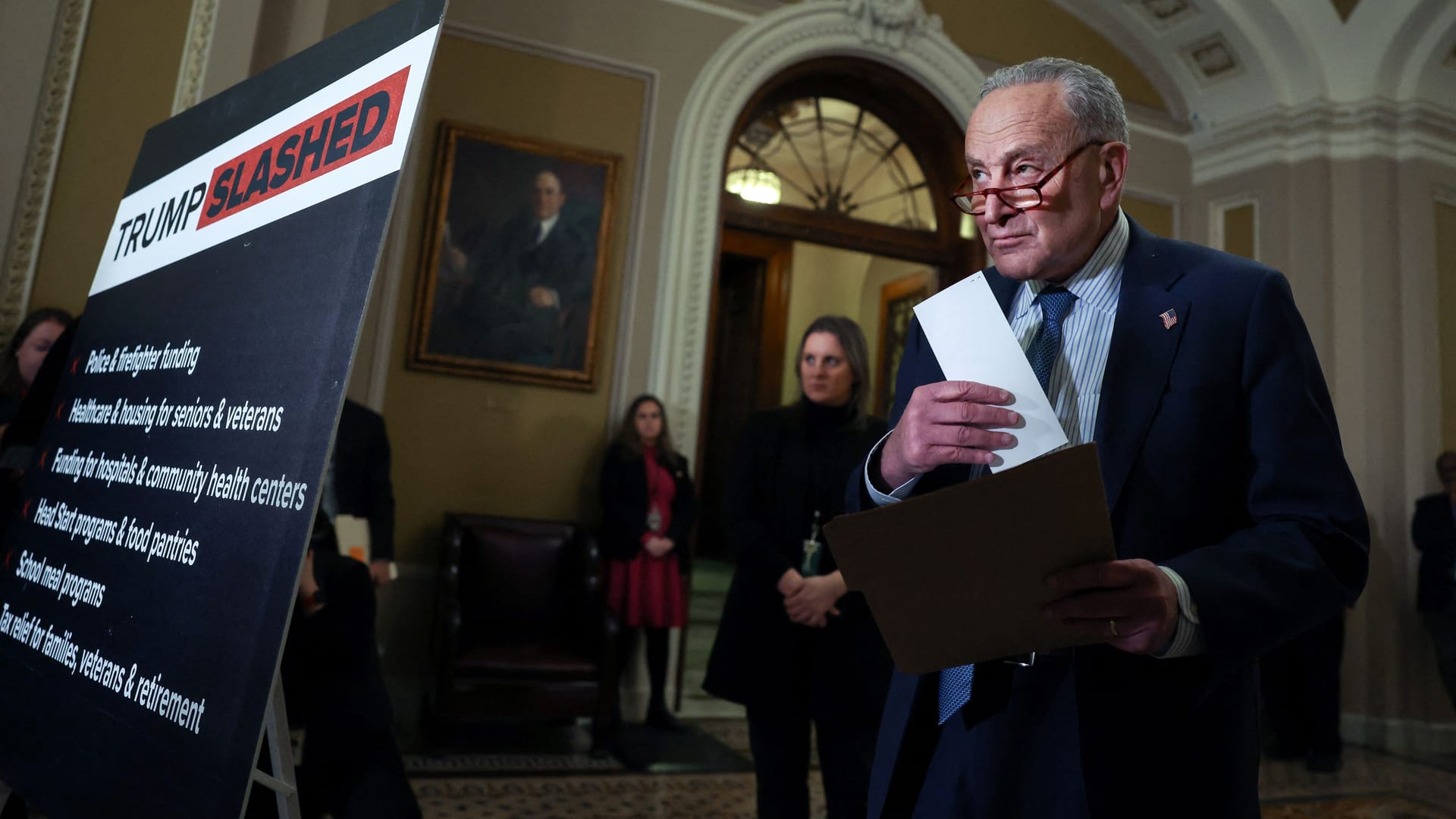 Fraktionsführer der Demokraten im Senat, Chuck Schumer: Er warnt vor einer "Schattenregierung".