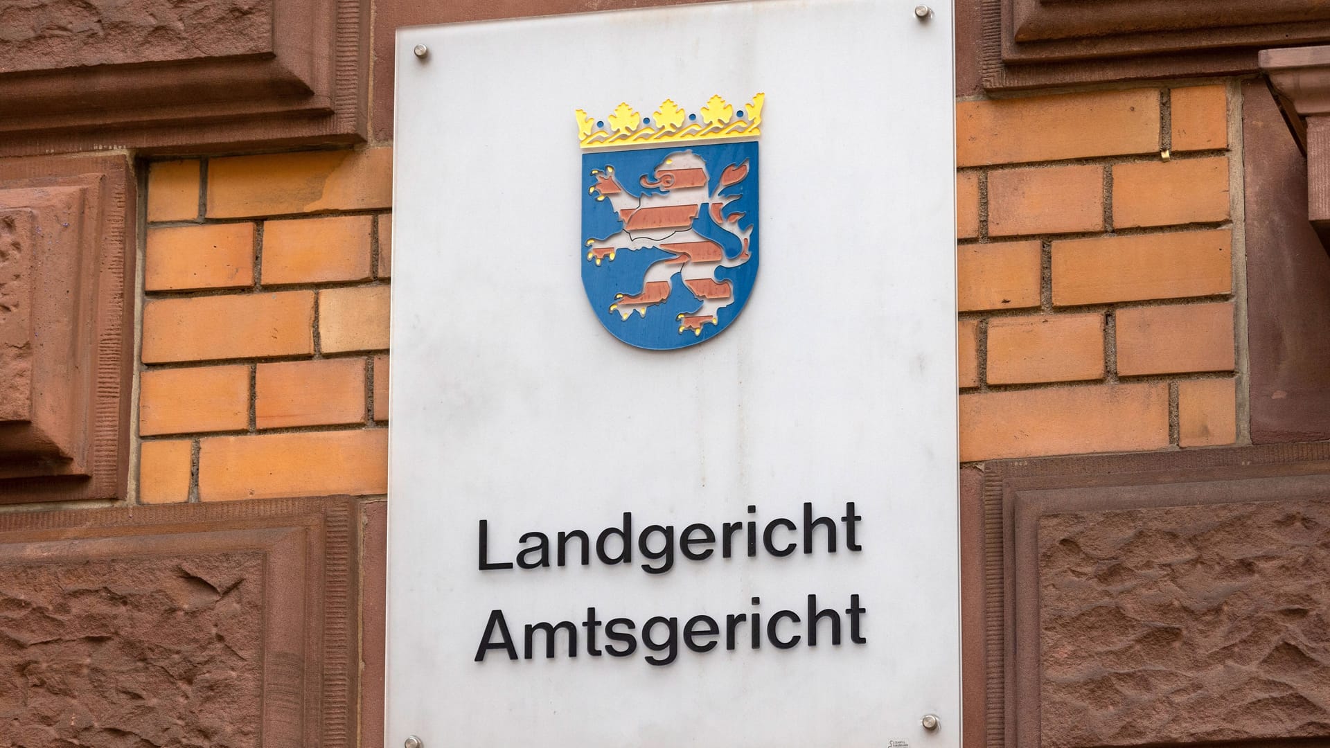 Landgericht und Amtsgericht in Frankfurt (Archivbild): Ein Urteil in dem Prozess wird Anfang März erwartet.