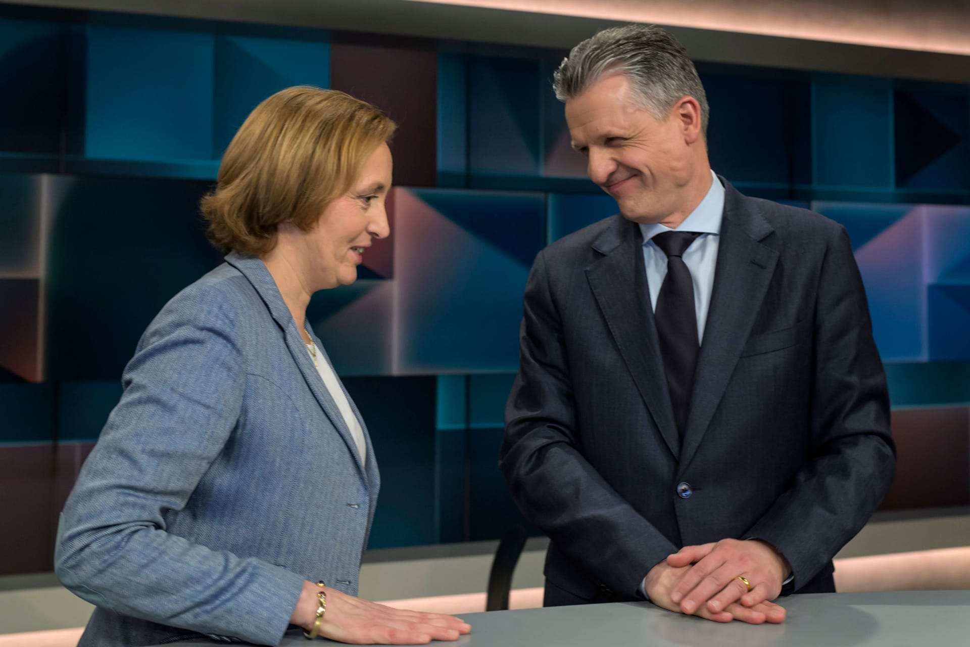 Gute Stimmung: Der parlamentarische Geschäftsführer der Unionsfraktion, Thorsten Frei, und AfD-Frau Beatrix von Storch.