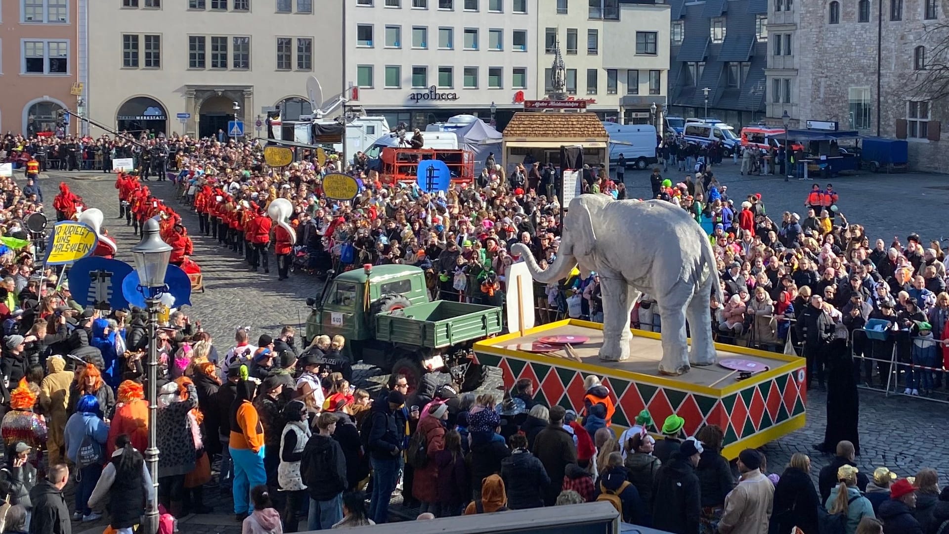 Der Elefant: Mit ihm startet der Schoduvel traditionell.